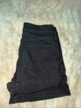 Women's Black Denim Jean Shorts - Classic Casual Fit